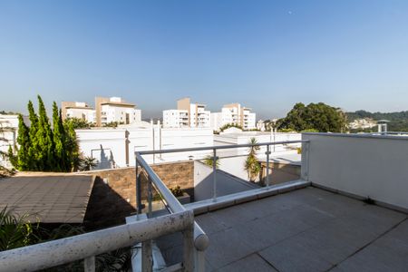 Casa de condomínio à venda com 160m², 3 quartos e sem vaga Casa de condomínio à venda com 160m², 3 quartos e sem vagaVaranda - Suíte