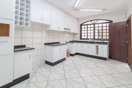 Casa para alugar com 440m², 7 quartos e 4 vagas Casa para alugar com 440m², 7 quartos e 4 vagasCozinha
