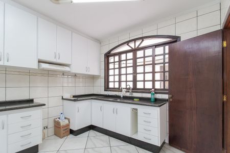 Casa para alugar com 440m², 7 quartos e 4 vagas Casa para alugar com 440m², 7 quartos e 4 vagasCozinha