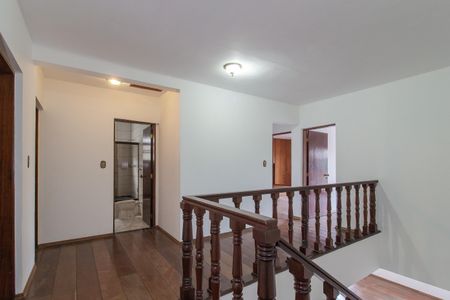 Casa para alugar com 440m², 7 quartos e 4 vagas Casa para alugar com 440m², 7 quartos e 4 vagasHall social