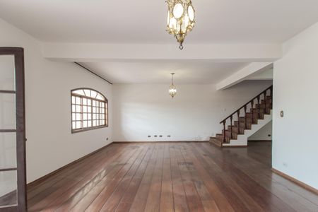 Casa para alugar com 440m², 7 quartos e 4 vagas Casa para alugar com 440m², 7 quartos e 4 vagasSala