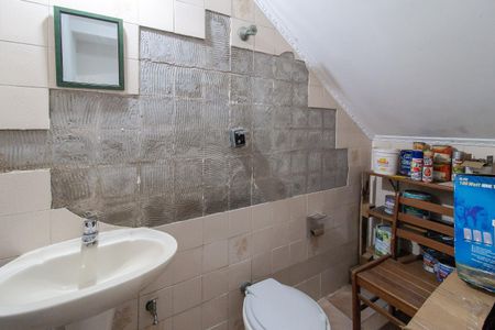 Casa para alugar com 440m², 7 quartos e 4 vagas Casa para alugar com 440m², 7 quartos e 4 vagasLavabo da Garagem