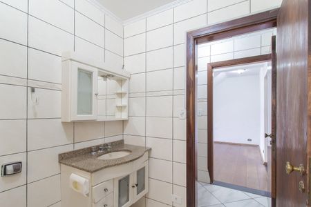 Casa para alugar com 440m², 7 quartos e 4 vagas Casa para alugar com 440m², 7 quartos e 4 vagasBanheiro Social 1