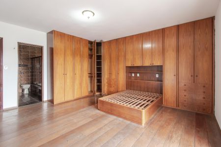 Casa para alugar com 440m², 7 quartos e 4 vagas Casa para alugar com 440m², 7 quartos e 4 vagasSuíte Principal