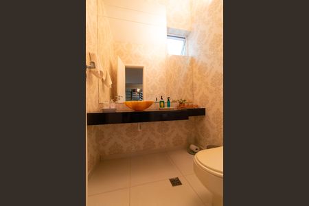 Casa para alugar com 618m², 4 quartos e 4 vagas Casa para alugar com 618m², 4 quartos e 4 vagasLavabo