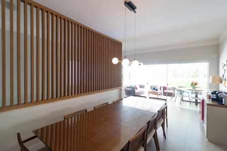 Casa para alugar com 618m², 4 quartos e 4 vagas Casa para alugar com 618m², 4 quartos e 4 vagasCopa