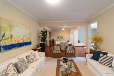 Casa para alugar com 618m², 4 quartos e 4 vagas Casa para alugar com 618m², 4 quartos e 4 vagasSala 1