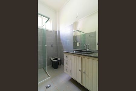 Casa para alugar com 618m², 4 quartos e 4 vagas Casa para alugar com 618m², 4 quartos e 4 vagasBanheiro da Suíte 3