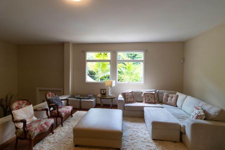 Casa para alugar com 618m², 4 quartos e 4 vagas Casa para alugar com 618m², 4 quartos e 4 vagasSala 2