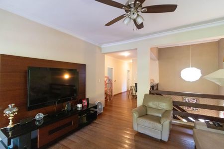 Casa para alugar com 618m², 4 quartos e 4 vagas Casa para alugar com 618m², 4 quartos e 4 vagasSala de Estar