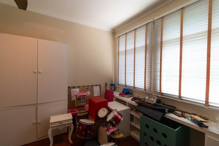 Casa para alugar com 618m², 4 quartos e 4 vagas Casa para alugar com 618m², 4 quartos e 4 vagasEscritório