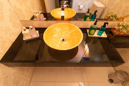 Casa para alugar com 618m², 4 quartos e 4 vagas Casa para alugar com 618m², 4 quartos e 4 vagasLavabo