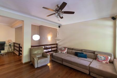 Casa para alugar com 618m², 4 quartos e 4 vagas Casa para alugar com 618m², 4 quartos e 4 vagasSala de Estar