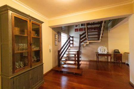 Casa para alugar com 618m², 4 quartos e 4 vagas Casa para alugar com 618m², 4 quartos e 4 vagasSala de Jantar 2