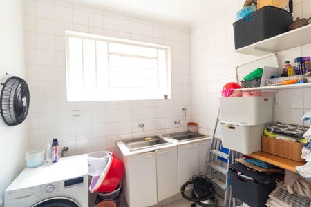 Casa para alugar com 618m², 4 quartos e 4 vagas Casa para alugar com 618m², 4 quartos e 4 vagasÁrea de Serviço