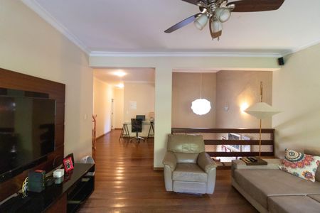 Casa para alugar com 618m², 4 quartos e 4 vagas Casa para alugar com 618m², 4 quartos e 4 vagasSala de Estar