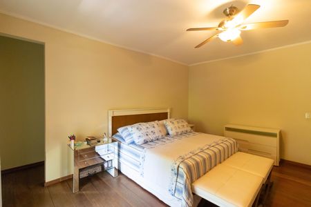 Casa para alugar com 618m², 4 quartos e 4 vagas Casa para alugar com 618m², 4 quartos e 4 vagasSuíte 1