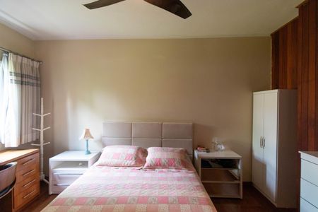 Casa para alugar com 618m², 4 quartos e 4 vagas Casa para alugar com 618m², 4 quartos e 4 vagasSuíte 2