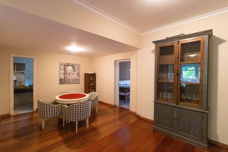 Casa para alugar com 618m², 4 quartos e 4 vagas Casa para alugar com 618m², 4 quartos e 4 vagasSala de Jantar 2