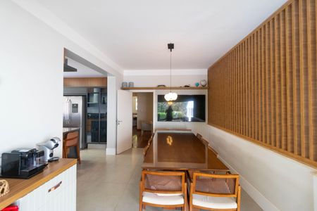 Casa para alugar com 618m², 4 quartos e 4 vagas Casa para alugar com 618m², 4 quartos e 4 vagasCopa