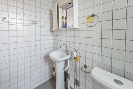 Apartamento para alugar com 83m², 2 quartos e 1 vaga Apartamento para alugar com 83m², 2 quartos e 1 vagaBanheiro