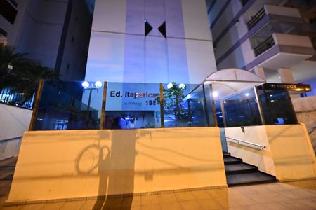 Apartamento para alugar com 60m², 2 quartos e 1 vaga Apartamento para alugar com 60m², 2 quartos e 1 vagaFachada