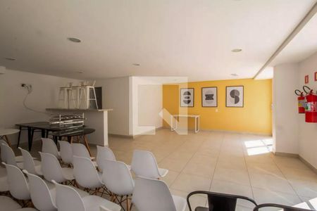 Apartamento para alugar com 50m², 2 quartos e 1 vaga Apartamento para alugar com 50m², 2 quartos e 1 vagaÁrea comum - Salão de festas