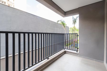 Apartamento à venda com 70m², 2 quartos e 1 vaga Apartamento à venda com 70m², 2 quartos e 1 vagaVaranda