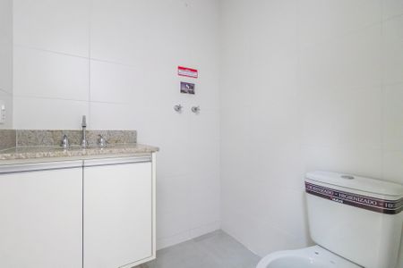 Apartamento à venda com 70m², 2 quartos e 1 vaga Apartamento à venda com 70m², 2 quartos e 1 vagaBanheiro Social