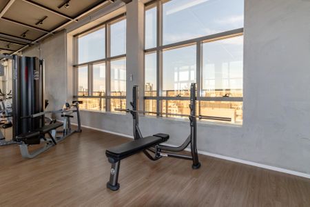 Apartamento à venda com 140m², 3 quartos e 2 vagas Apartamento à venda com 140m², 3 quartos e 2 vagasÁrea comum - Academia