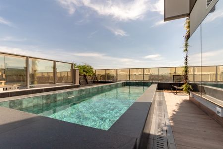 Apartamento à venda com 140m², 3 quartos e 2 vagas Apartamento à venda com 140m², 3 quartos e 2 vagasÁrea comum - Piscina