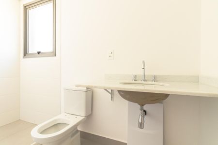 Apartamento à venda com 140m², 3 quartos e 2 vagas Apartamento à venda com 140m², 3 quartos e 2 vagasBanheiro da Suíte 2