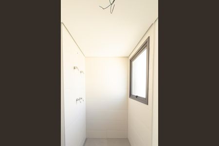 Apartamento à venda com 140m², 3 quartos e 2 vagas Apartamento à venda com 140m², 3 quartos e 2 vagasBanheiro da Suíte 2