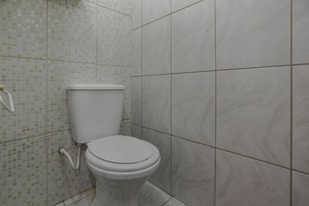 Casa para alugar com 200m², 2 quartos e 2 vagas Casa para alugar com 200m², 2 quartos e 2 vagasBanheiro