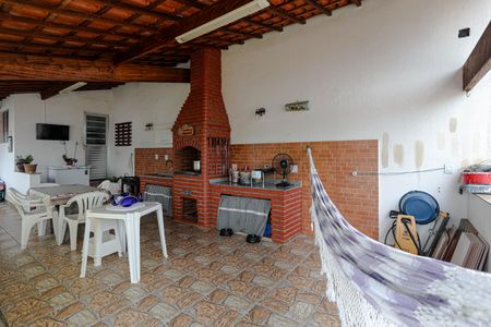 Casa para alugar com 200m², 2 quartos e 2 vagas Casa para alugar com 200m², 2 quartos e 2 vagasChurrasqueira