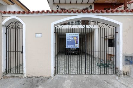 Casa para alugar com 200m², 2 quartos e 2 vagas Casa para alugar com 200m², 2 quartos e 2 vagasPlaquinha - Fachada