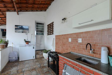 Casa para alugar com 200m², 2 quartos e 2 vagas Casa para alugar com 200m², 2 quartos e 2 vagasChurrasqueira