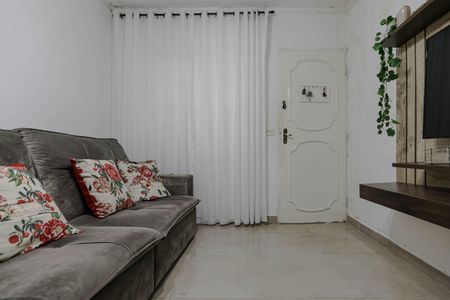 Casa para alugar com 200m², 2 quartos e 2 vagas Casa para alugar com 200m², 2 quartos e 2 vagasSala