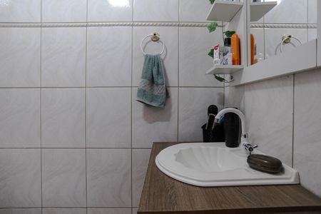 Casa para alugar com 200m², 2 quartos e 2 vagas Casa para alugar com 200m², 2 quartos e 2 vagasBanheiro