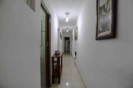 Casa para alugar com 200m², 2 quartos e 2 vagas Casa para alugar com 200m², 2 quartos e 2 vagasCorredor