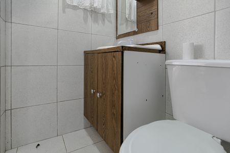 Casa para alugar com 200m², 2 quartos e 2 vagas Casa para alugar com 200m², 2 quartos e 2 vagasBanheiro de Serviço