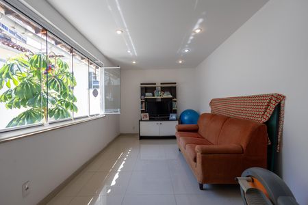 Casa à venda com 198m², 3 quartos e 1 vaga Casa à venda com 198m², 3 quartos e 1 vagaSala 2