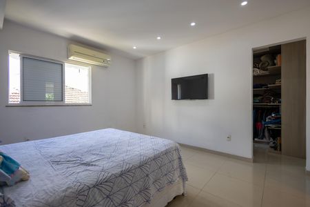 Casa à venda com 198m², 3 quartos e 1 vaga Casa à venda com 198m², 3 quartos e 1 vagaSuíte