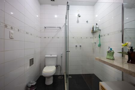 Casa à venda com 198m², 3 quartos e 1 vaga Casa à venda com 198m², 3 quartos e 1 vagaBanheiro da Suíte