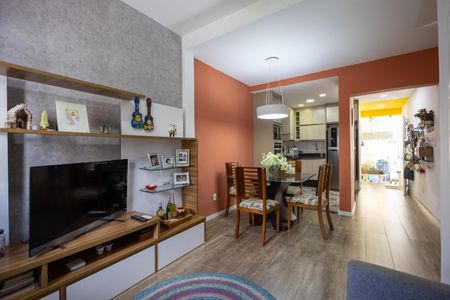 Casa à venda com 198m², 3 quartos e 1 vaga Casa à venda com 198m², 3 quartos e 1 vagaSala