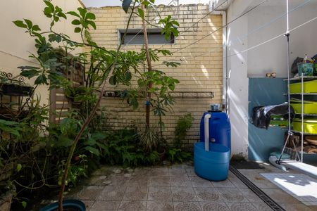 Casa à venda com 198m², 3 quartos e 1 vaga Casa à venda com 198m², 3 quartos e 1 vagaQuintal