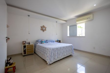 Casa à venda com 198m², 3 quartos e 1 vaga Casa à venda com 198m², 3 quartos e 1 vagaSuíte