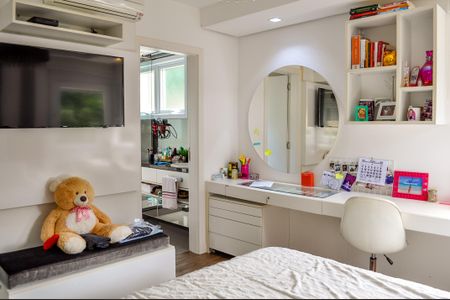 Casa de condomínio à venda com 458m², 5 quartos e 4 vagas Casa de condomínio à venda com 458m², 5 quartos e 4 vagasSuíte 3