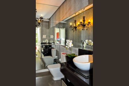 Casa de condomínio à venda com 458m², 5 quartos e 4 vagas Casa de condomínio à venda com 458m², 5 quartos e 4 vagasLavabo