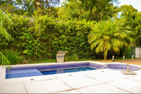 Casa de condomínio à venda com 458m², 5 quartos e 4 vagas Casa de condomínio à venda com 458m², 5 quartos e 4 vagasVista Suíte 5